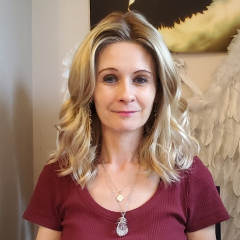 Wigs With Liz (Liz Harrison)