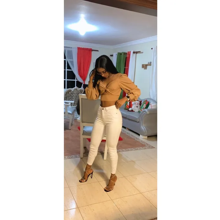 D E S C H A M P S   S A L L Y