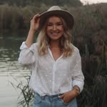 Arina 🦋 Outfits, Food, Ausflüge