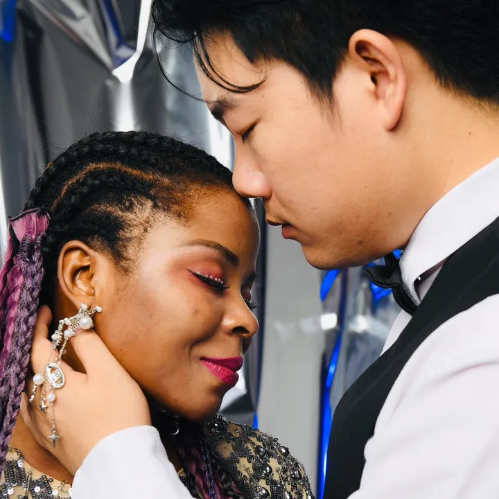 Awazi & Xi
