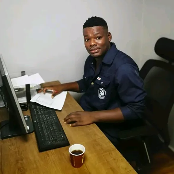 MR FRED 🇬🇭🇬🇭🇶🇦 🇶🇦