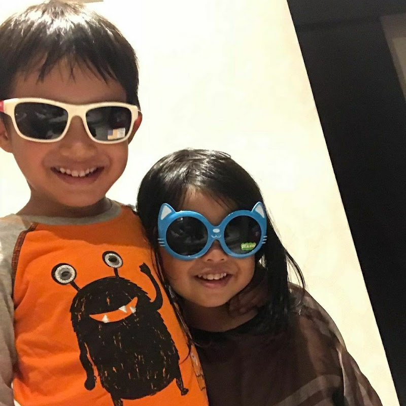Ahmad dan Noura