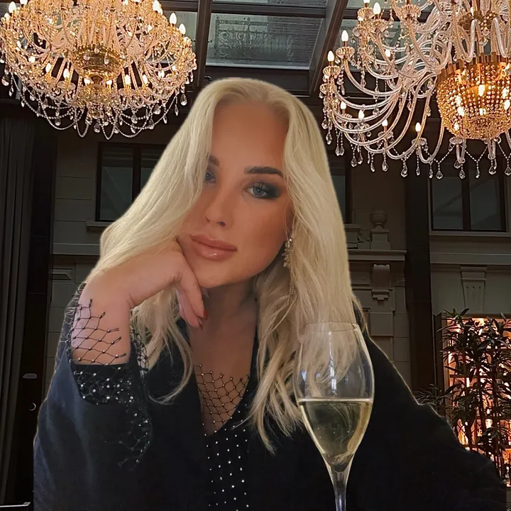 Erika | Travel 🦢🤍🍸