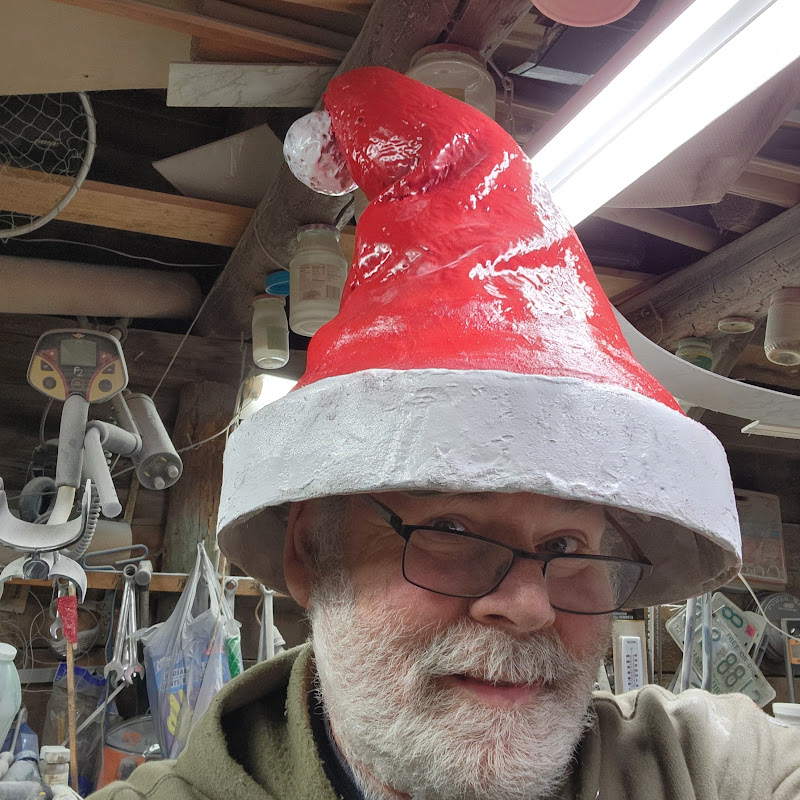 The dusty hat