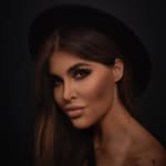 Алессандра Хин