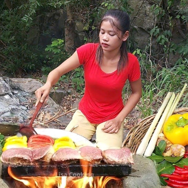 Liisa Cooking 