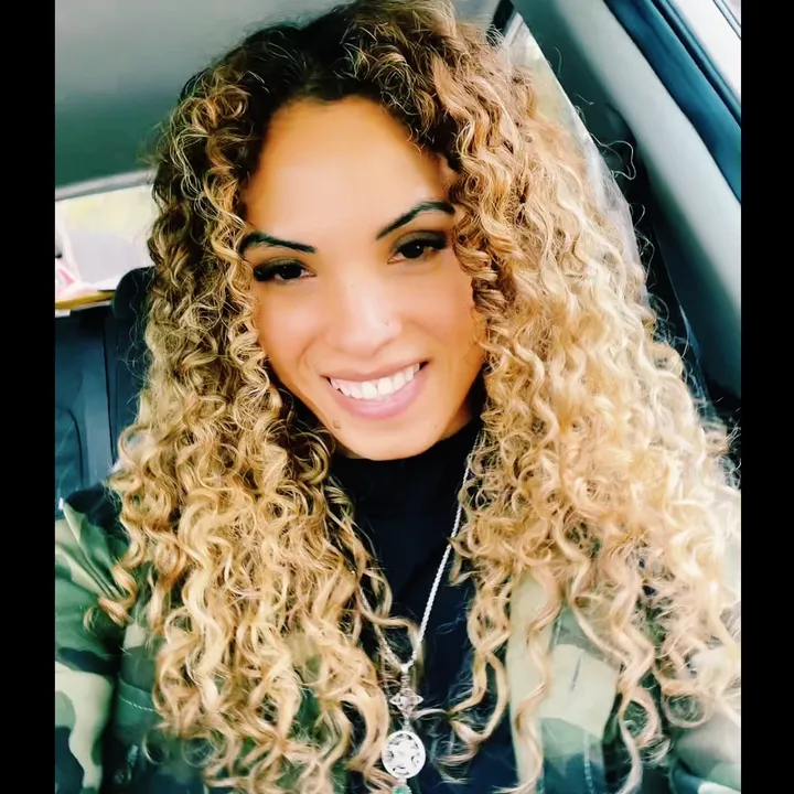 Carlita - Te sigue