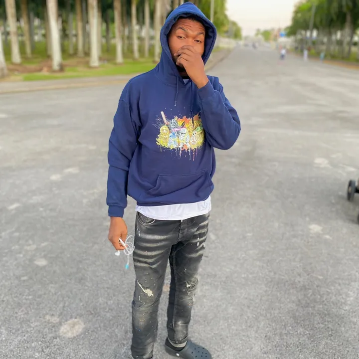 𝑀𝑅 𝑉𝐴𝑅𝐼𝑂𝑈𝑆