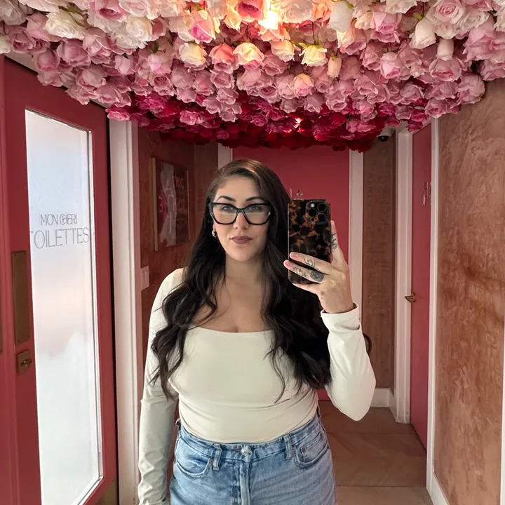 Erika Nicole SAHM