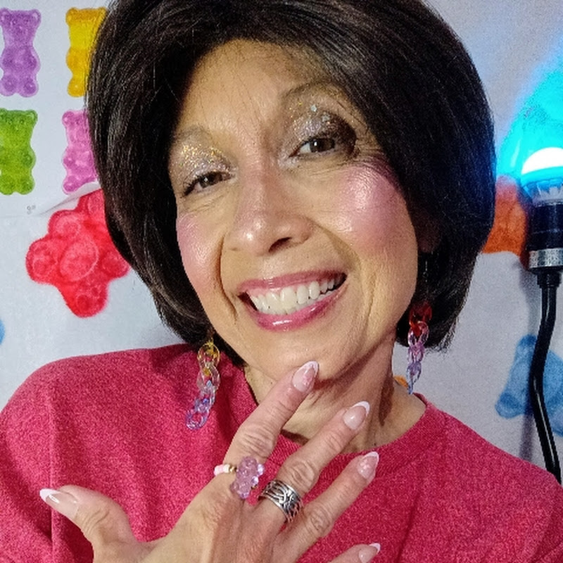 Lorri Latte ASMR