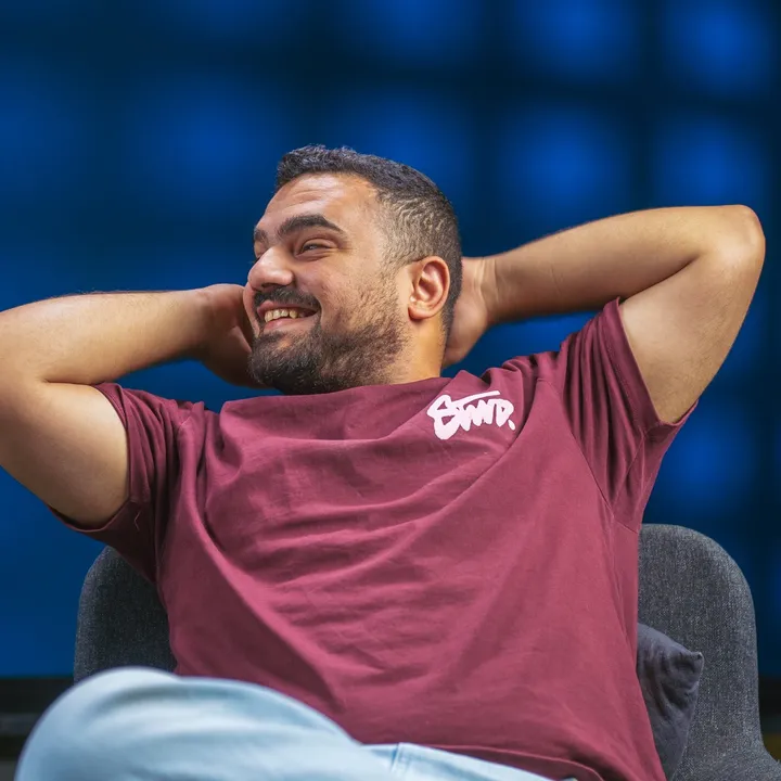 Ahmed Knows - احمد عارف