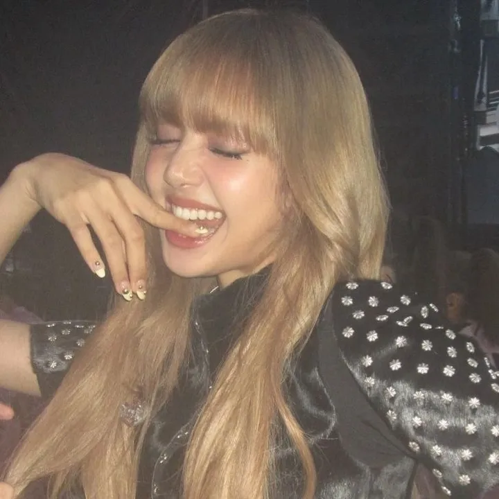 🎀~Elena_Kpop~🎤
