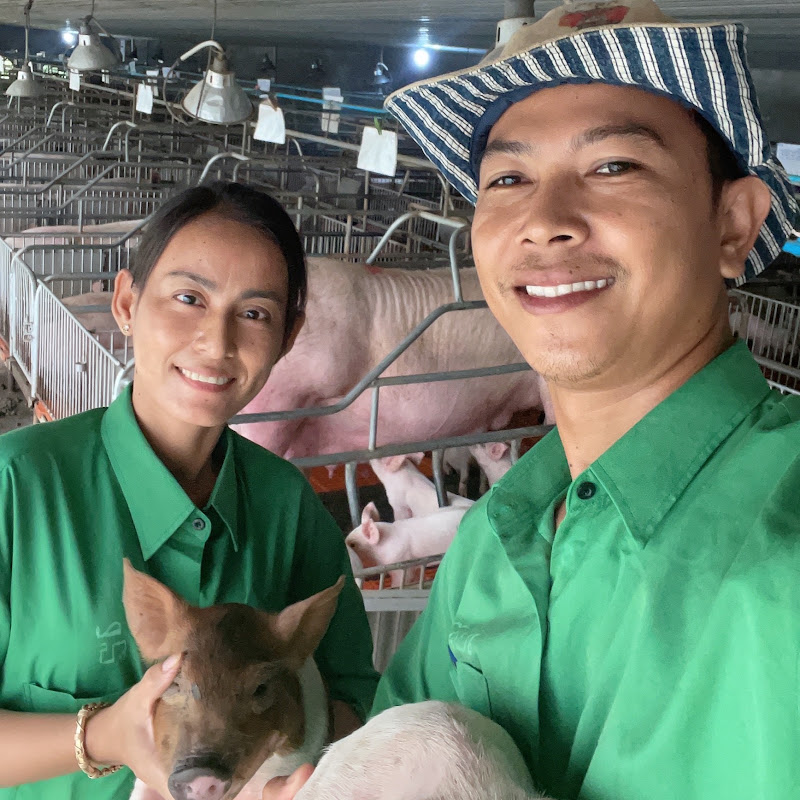 Van Rachana វ៉ន រចនា
