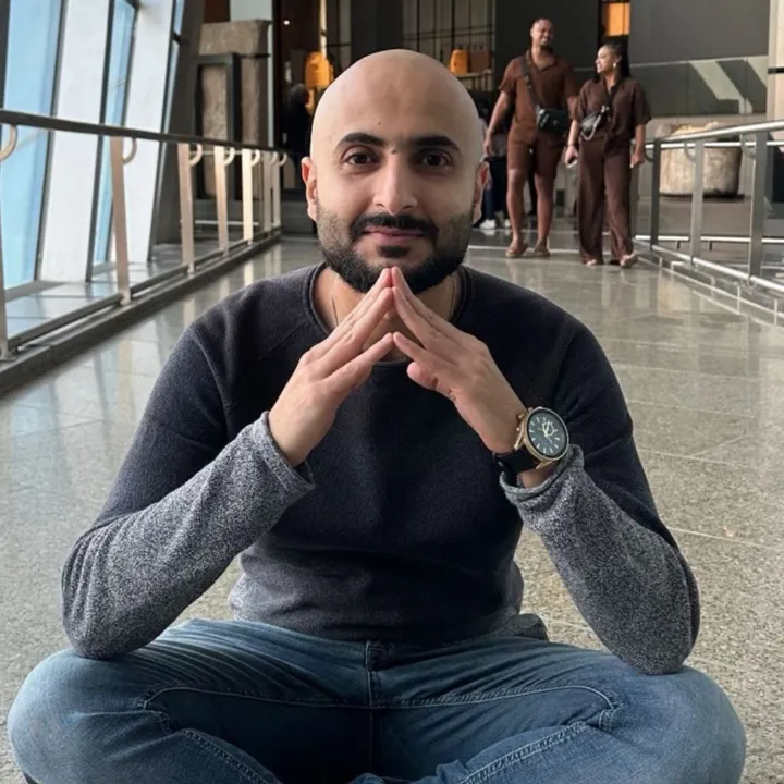 Aymen Muqbil أيمن مقبل