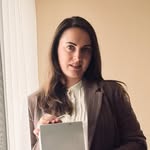 𝓛𝓪𝓾𝓻𝓪 𝓒𝓸𝓹𝓲𝓵 | 𝐂𝐨𝐧𝐭𝐞𝐧𝐭 𝐂𝐫𝐞𝐚𝐭𝐨𝐫