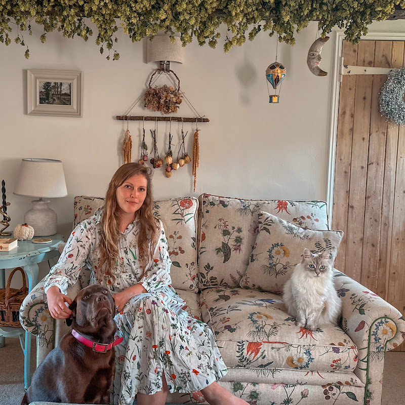 HerCountryLiving