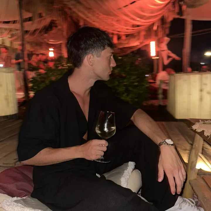 dennisavarello