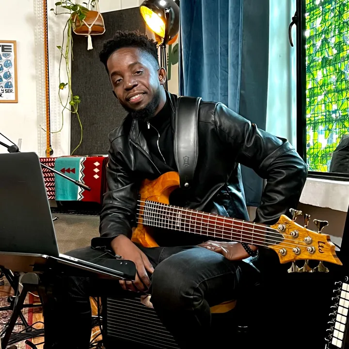 edison_bassist