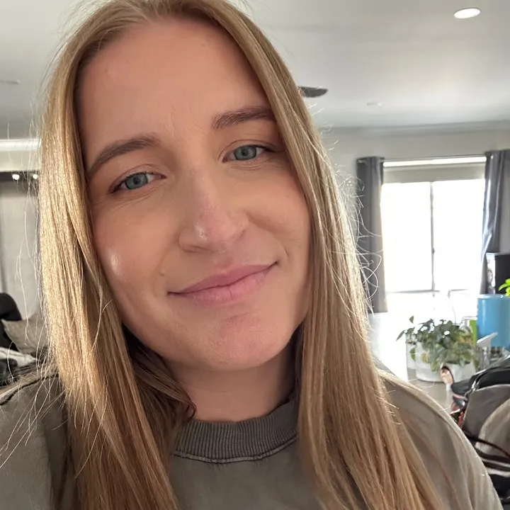 Fab’s Book Nook 📚🥀🌙