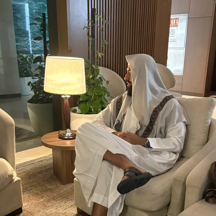 Deen • Finance • Lifestyle