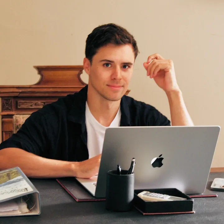 Thomas - sourcetms | AI / Tech