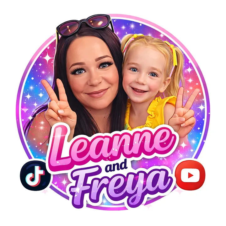 🩷Leanne & Freya🩷