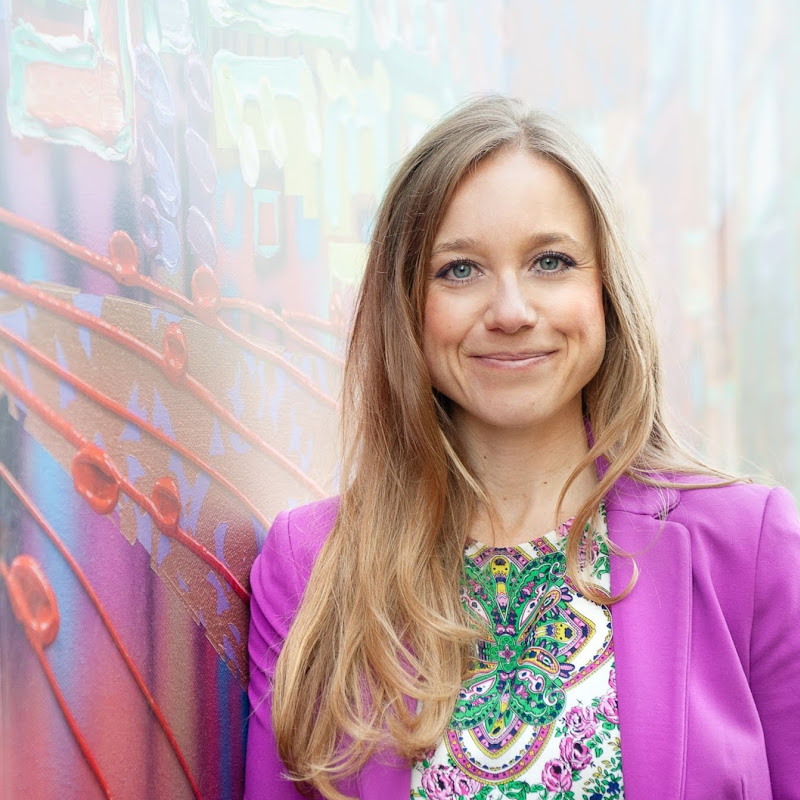 Dr. Caroline Buzanko