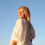 Becca Ellie | Travel & Lifestyle Content Creator