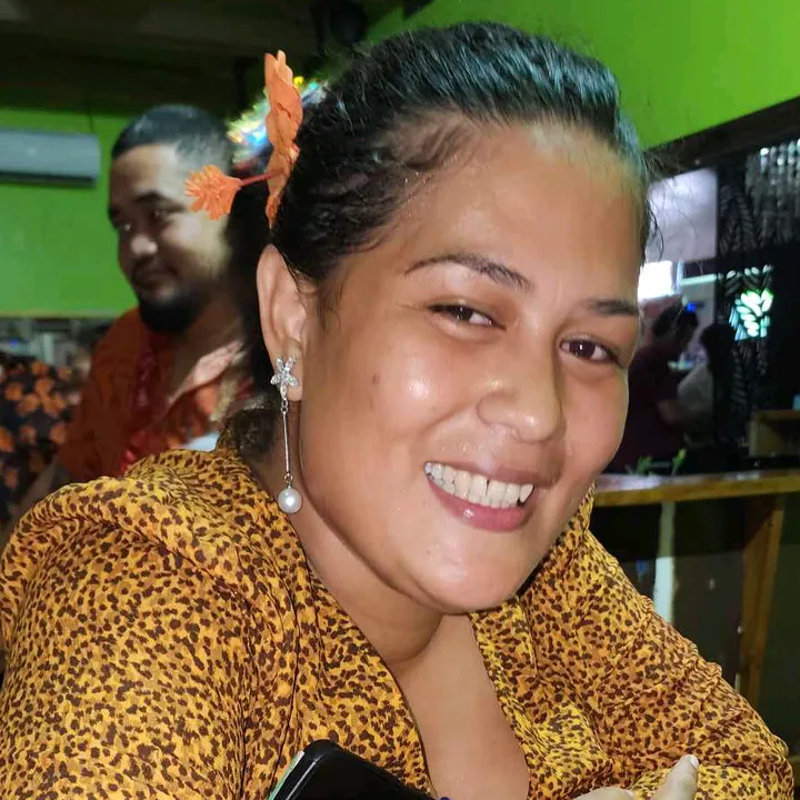 Luisa V. Lautasi - Tuitama