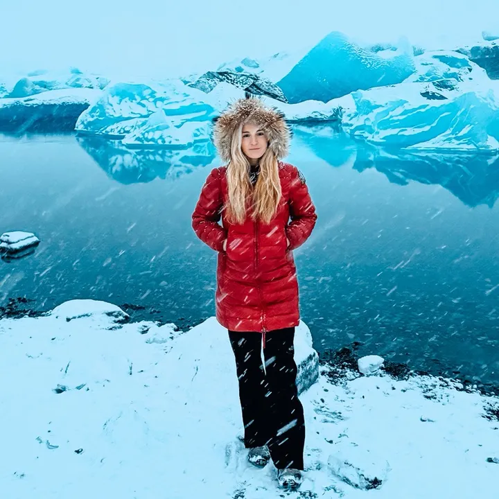 Nicole in Iceland