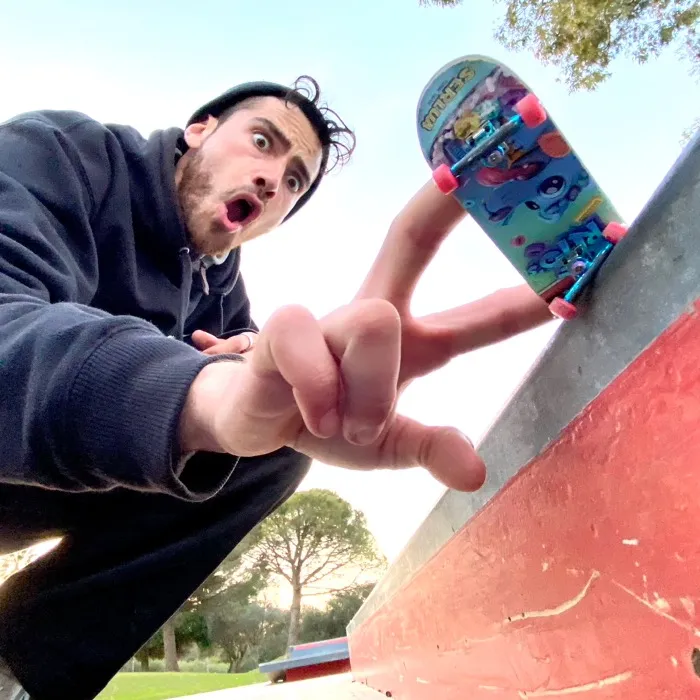 AlecFingerboard ✌🏼🛹