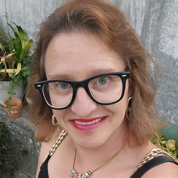 luana Santos