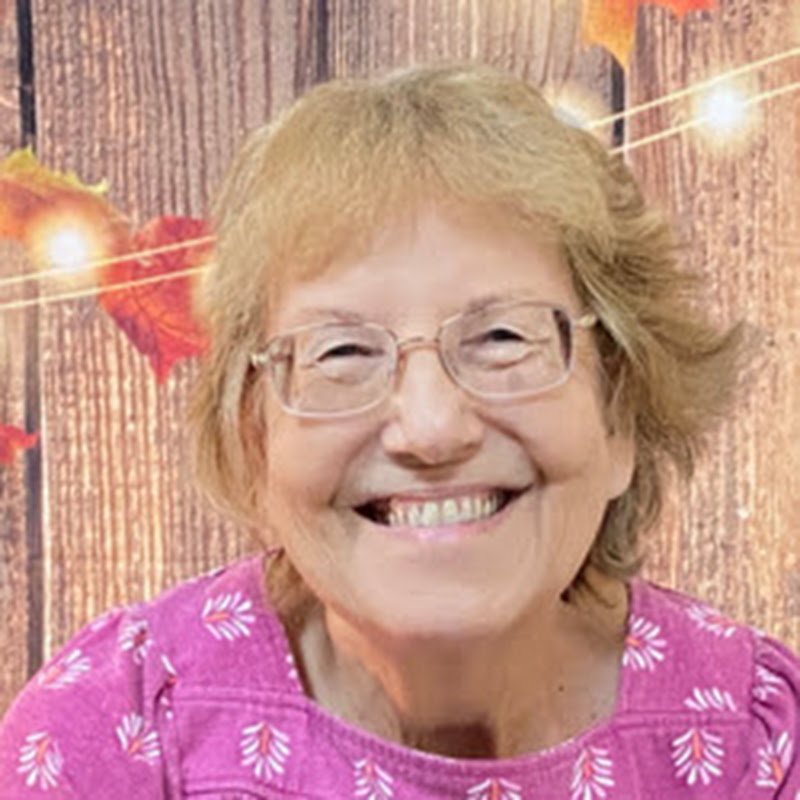Easy and Fun Crafts With Joan and Lucy