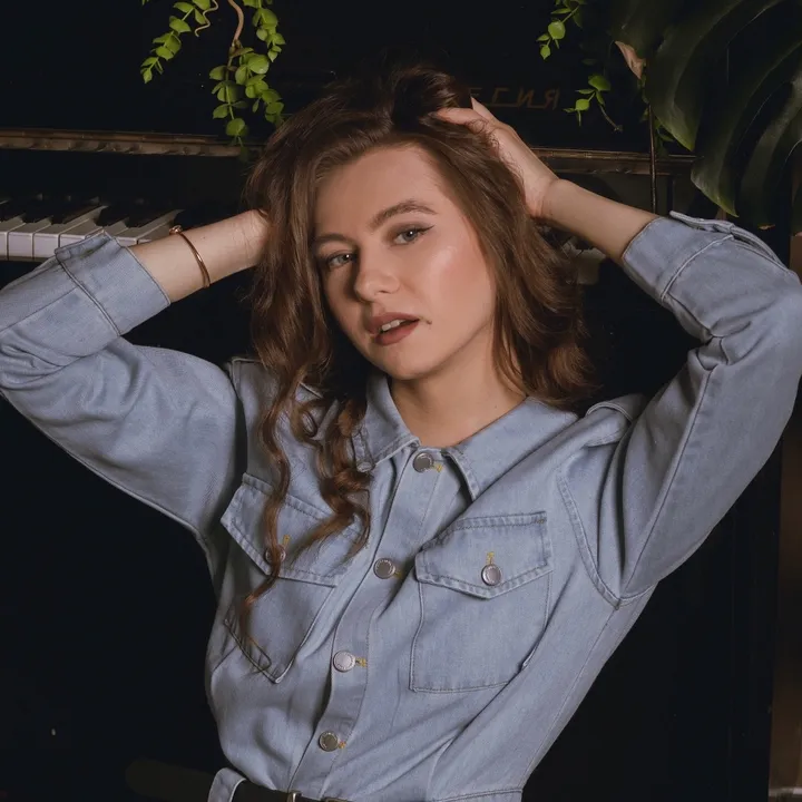 Nastasia.Sharp