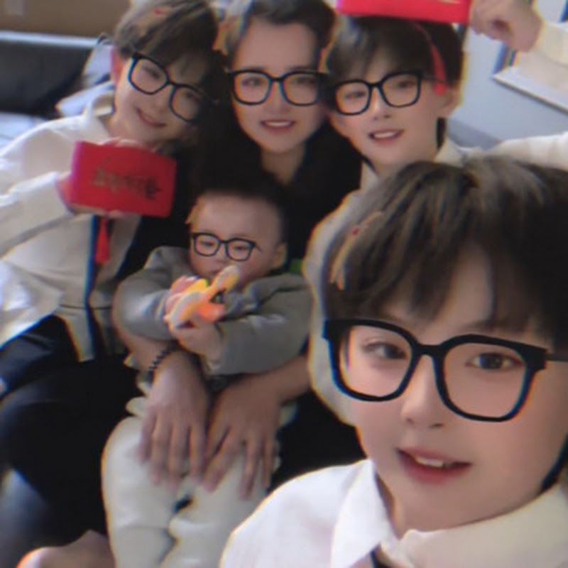 Cute Family Dance 68