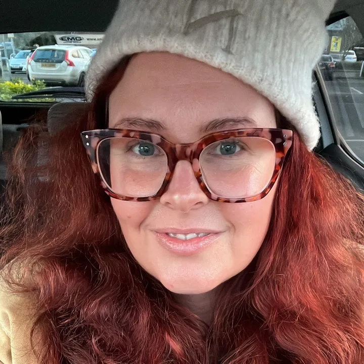 ꧁༺ 𝓝𝓲𝓴𝓴𝓲 ༻꧂