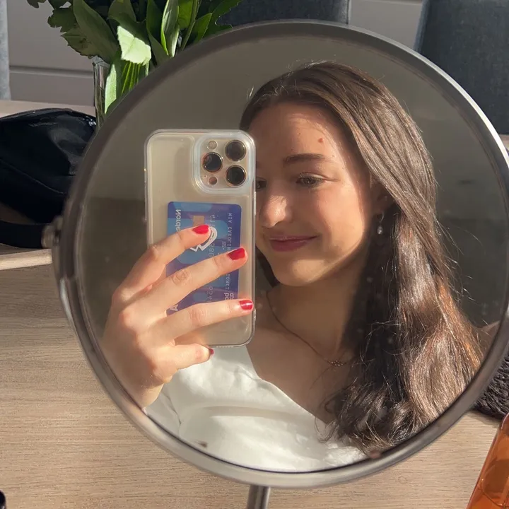 Mia Risa🦋