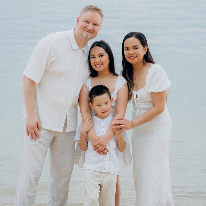 Santos-Lundin Family