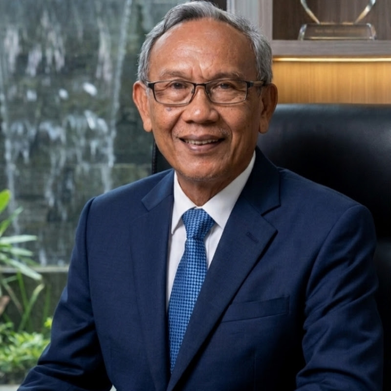 Lukman Hakim | Air Kendi Emas 