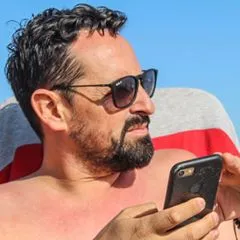 Adrian Sayas