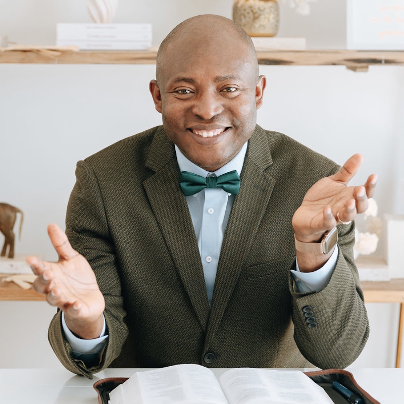 Apostle Isaiah Maji