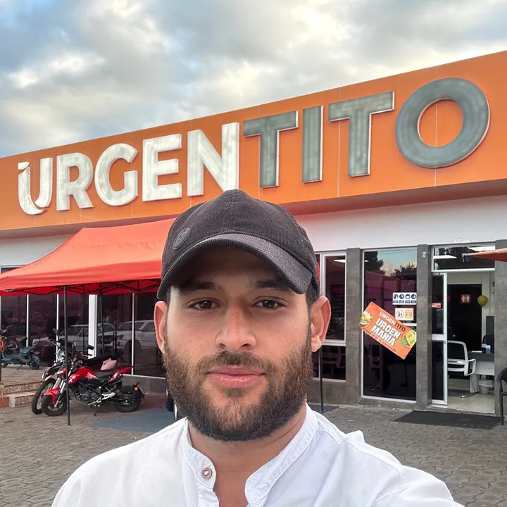 Eduardo.Triomolina