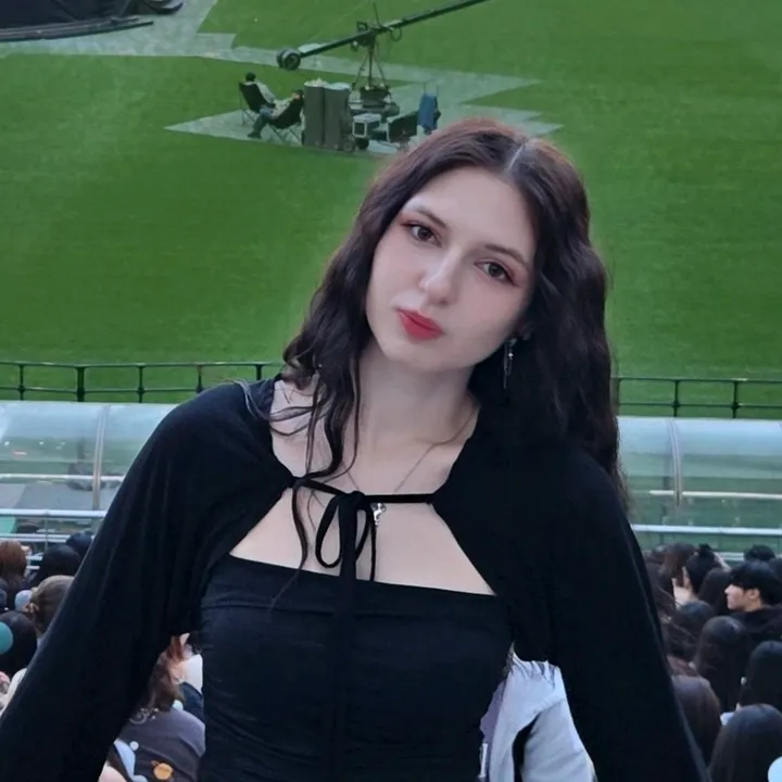 KRISTAL✨️
