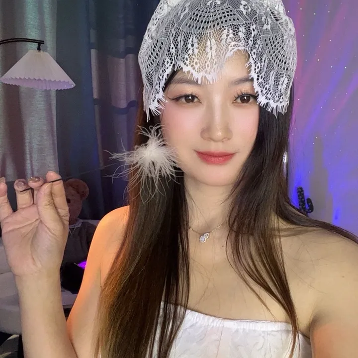 Linda-568