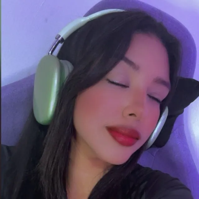 ᑕᗩ丅ᗩᒪᗴƳᗩ🇨🇴💜🌺🤍