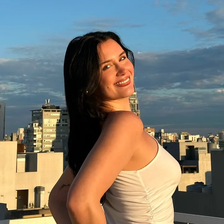 mackenzie | travel girl 🌎