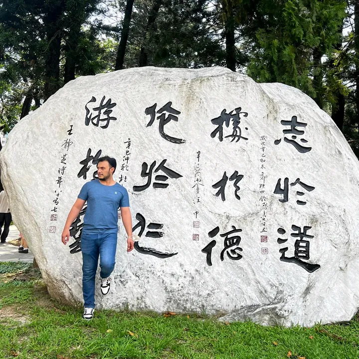 adeel 🇵🇰🇹🇼🇸🇦🇲🇾