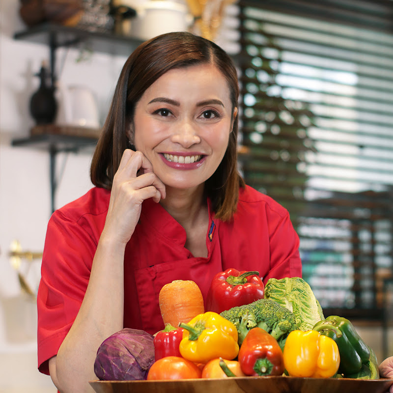 ChefMom Rosebud Benitez