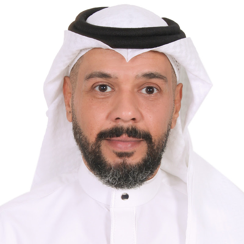 عاشق السيارات والسفر