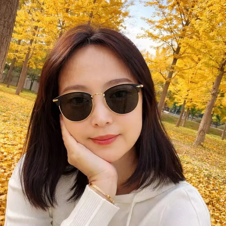 YY